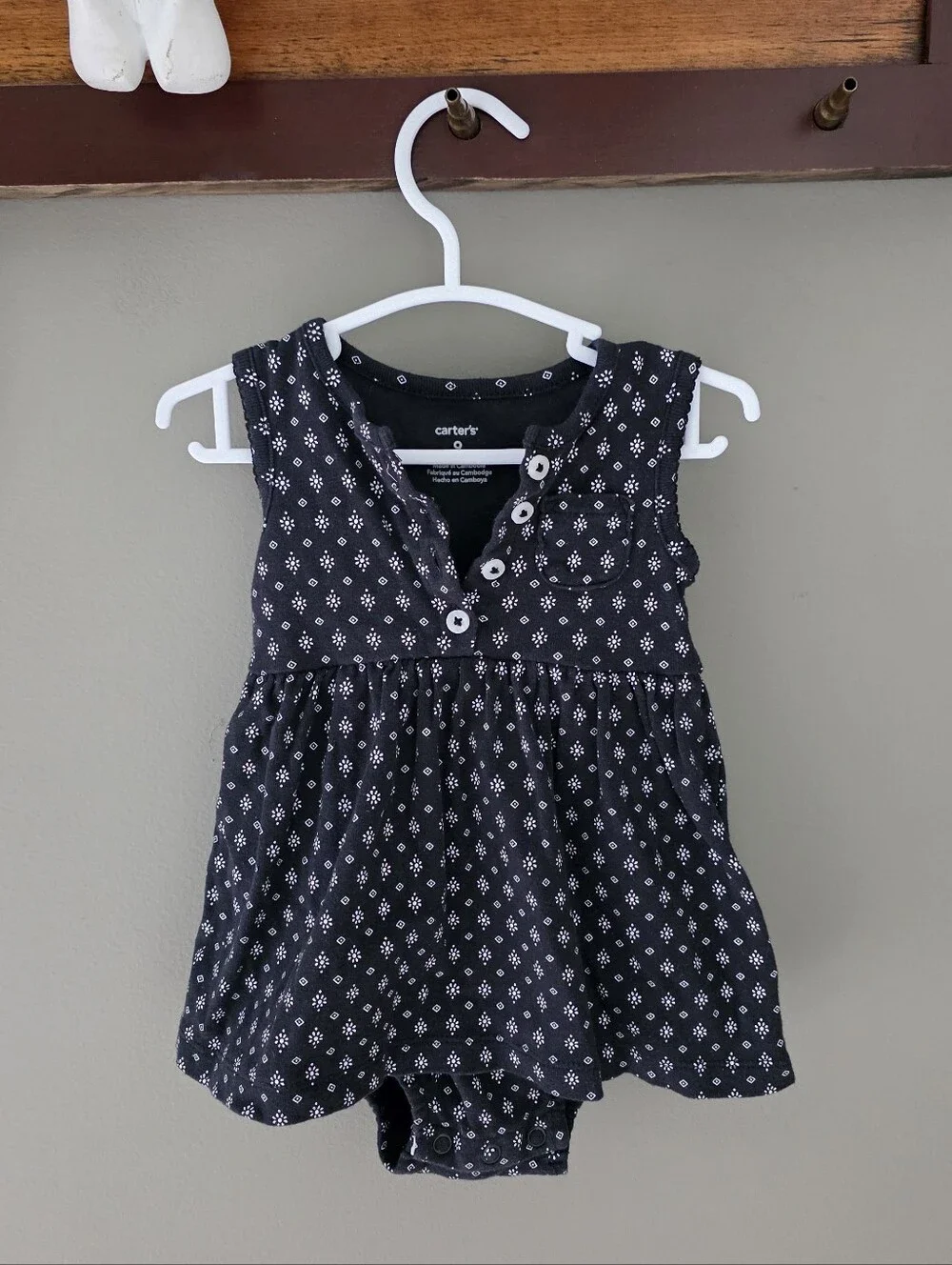Carters Baby Girl Outfit 9m